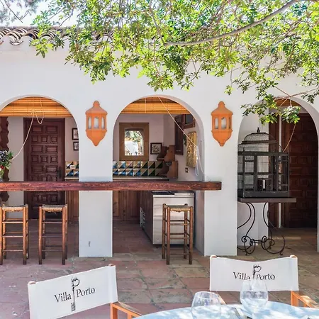 El Porto دينايا